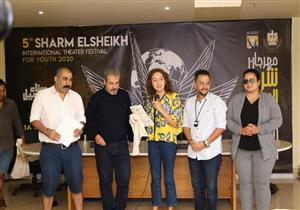 بالصور| توزيع شهادات للمتدربين بورشة إعداد الممثل في شرم الشيخ بحضور علاء قوقة