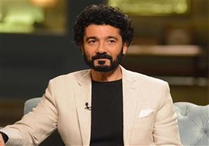 خالد النبوي يحضر عرض مسرحية "علاء الدين"لأحمد عز