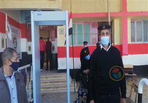 صور.. الشرطة النسائية في لجان إعادة انتخابات النواب بالوادي الجديد