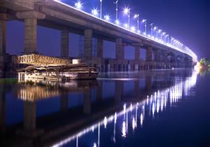 بالصور.. وزير النقل يتفقد أعمال إنشاء 3 محاور على النيل بأسوان