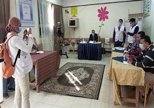 وفد البعثة الدولية يتفقد لجان انتخابات النواب في الغربية 