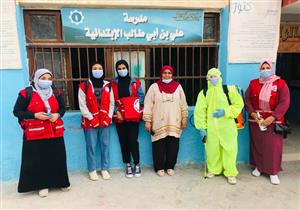 بالصور.. الهلال الأحمر يعقم مقرات الاقتراع واللجان في السويس