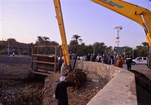 محافظ أسيوط يتفقد أعمال تبطين وتطهير ترع أبوتيج