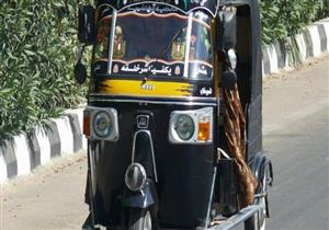 التحفظ على مركبات "توك توك" خالفت إجراءات الحظر في الشرقية