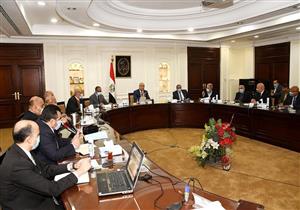 ضمن مبادرة "حياة كريمة".. وزير الإسكان يتابع توصيل الصرف الصحى للمناطق الريفية