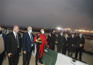 وزير التعليم العالي يشارك في "رالي القاهرة للسيارات الكهربائية" (صور)