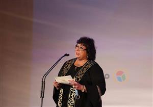 وزيرة الثقافة تكرم المصرية مريم طاحون أصغر مغنية فى أوبرا فيينا