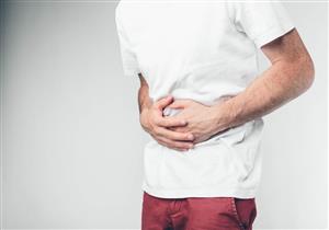 منها المكسرات.. 7 أطعمة مفيدة لمرضى القولون العصبي