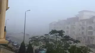 شبورة تصل حد الضباب وأمطار.. الأرصاد تُحذر من طقس الساعات المقبلة