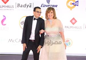 إلهام شاهين بإطلالة كلاسيكية في ختام "القاهرة السينمائي"