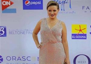   ريهام عبد الغفور ببدلة في رابع أيام مهرجان القاهرة