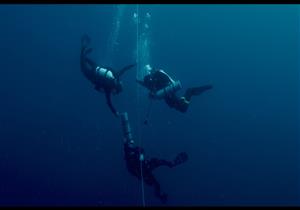 موعد عرض الوثائقي اللبناني "تحت السموات والأرض" في مهرجان القاهرة