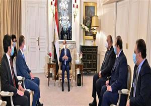 السيسي يلتقي رئيس مجموعة "إيرباص" العالمية في باريس