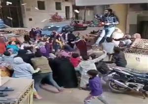 التحريات: مسجل خطر ألقى أموالا على مواطني أوسيم.. والمتهم: عايز أبقى مشهور- (صور)