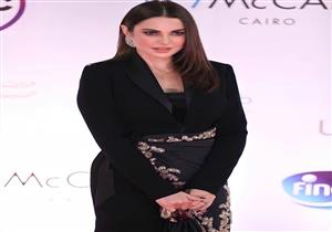 درة تنشر صورًا من العرض الخاص لفيلم "عنها"