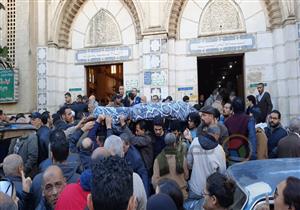 بالصور- تشييع جنازة الصحفي أحمد المنسي ضحية تصادم "الإسكندرية الصحراوي"