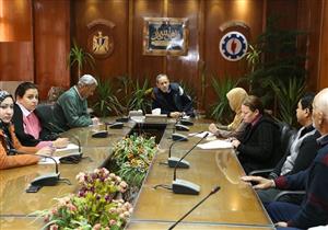 بحث سبل "ميكنة العمل" في الإدارات الخدمية بمحافظة السويس