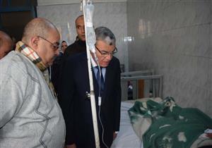 بالصور- محافظ المنيا يتابع حالة المُصابين في حادث "تصادم الدائري"