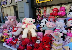 لو نسيت هدية عيد الحب.. 5 طرق بسيطة تنقذك من نكد حبيبتك 