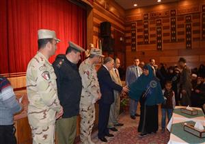 محافظ المنيا يشهد احتفالية "جمعية المحاربين القدماء" بيوم الشهيد