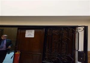 المعاينة الأولية: ماس كهربائي وراء حريق كنترول كلية الحقوق جامعة القاهرة