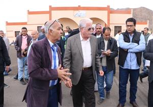 بالصور.. محافظ جنوب سيناء يتابع إجراءات الحجر الصحي بمنفذ طابا