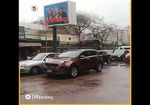 أمطار غزيرة تتسبب في شلل مروري بمدينة نصر والمهندسين (فيديو)