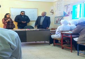 بالصور.. طلاب المعهد الفني في جنوب سيناء يفحصون "ضغط" نائب المحافظ