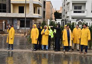 وزير الإسكان يقوم بجولات ميدانية لمتابعة جهود التعامل مع سوء الأحوال