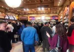 بالصور: ليلة العاصفة عند المصريين.. "لب وسوداني وتسالي وقلش"