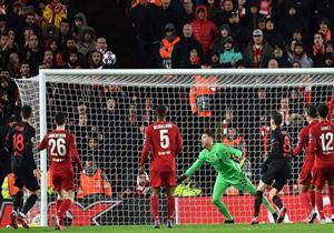 بعدما صرح "لانسقط في أنفيلد".. كوارث أدريان تساهم في هزيمة فريقه أمام أتليتكو