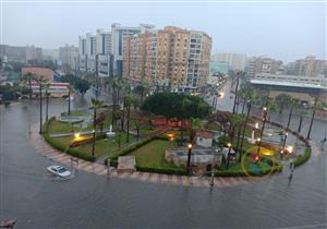 الأهالي وصفوا الوضع بكارثي.. ماذا فعلت السيول في سموحة بالإسكندرية؟ (فيديو وصور)