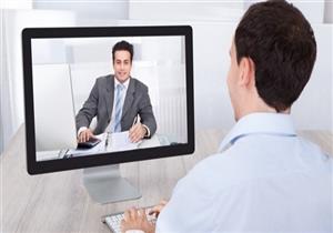 منها الإضاءة الضعيفة.. أخطاء تجنب ارتكابها في مقابلات العمل عبر الفيديو