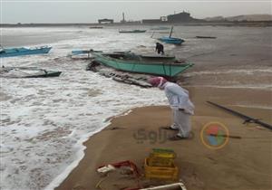 بالصور.. الأمواج تغرق وتدمر مراكب الصيادين في جنوب سيناء