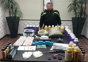 يُديره عاطل ونجله.. ضبط مصنع لإنتاج "الأستروكس" بالتجمع الأول