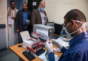 فيديو وصور.. 6 مراحل يمر بها تحليل فيروس كورونا داخل المعامل المركزية