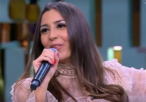 "ابعد يا شيطان" ..جنات تغني لفيروس كورونا