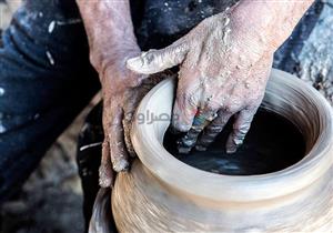 "دهب من طين".. "الفخار" مهنة الأجداد صناعة على وشك الاندثار في المنيا