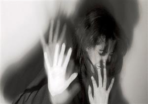 بمطرقة حديدية.. عامل يضرب زوجته حتى الموت في البحيرة