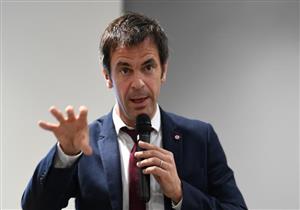 وزير الصحة الفرنسي يحذر من خطورة انتقال كورونا من الشباب لكبار السن