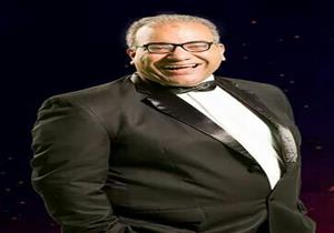 بيومي فؤاد يروج لمسرحيتي "قهوة سادة وسلم نفسك" بعد قرار عرضهما على "يوتيوب"