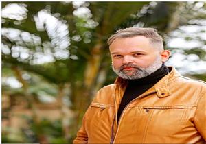 نجل محمود عبدالعزيز يعلق على التشابه الكبير بين والده والفنان العالمي جاك نيكلسون