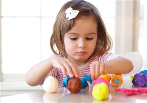 لهذا السبب الصلصال يهدد صحة طفلك