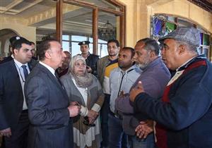 لطرحه في مزاد علني.. إخلاء مطعم شهير في الإسكندرية- صور