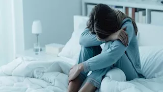 مع دخول الشتاء.. لماذا يصاب البعض بالاكتئاب الموسمي؟ وكيف يمكن التعامل معه؟