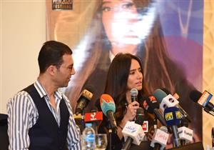 زينة: كنت مجنونة بأحمد زكي وبطارده 