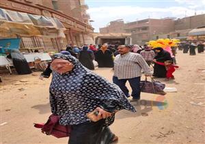 صور من داخل "المعتمدية".. زحام وحجر صحي بلا كمامات أو قفازات