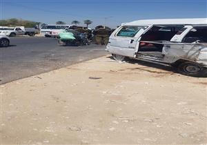 بالأسماء.. مصرع مسن ونجله وإصابة 6 آخرين في حادث تصادم بسوهاج- صور