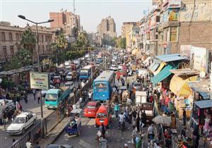 للمرة الثانية.. زحام شديد بشوارع الموسكي رغم التحذيرات (صور)