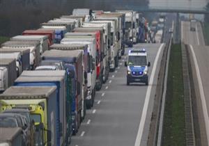 تكدس الشاحنات على الحدود بين التشيك وألمانيا بسبب كورونا